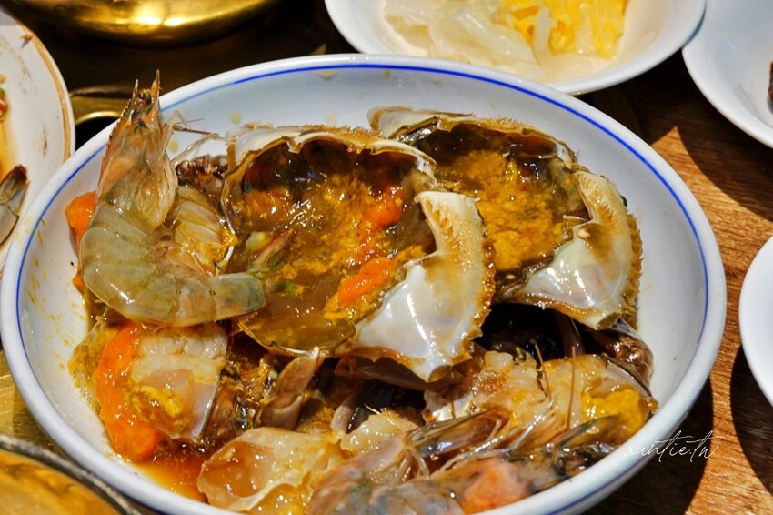 韓國【首爾】明洞｜烏達里家，醬蟹醃生蝦，明洞醬蟹推薦