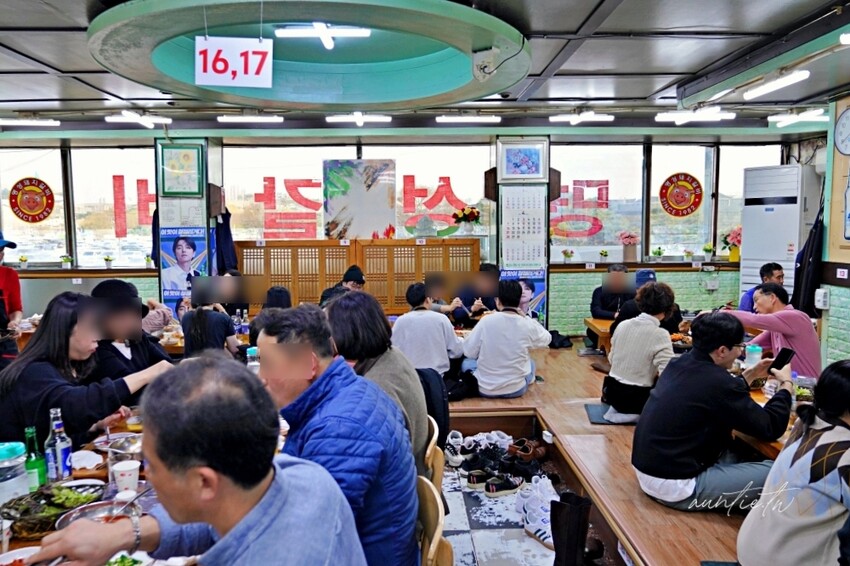 韓國【韓國】水原美食｜明城排骨，長安門旁水原必吃水原排骨，甜鹹軟嫩烤排骨