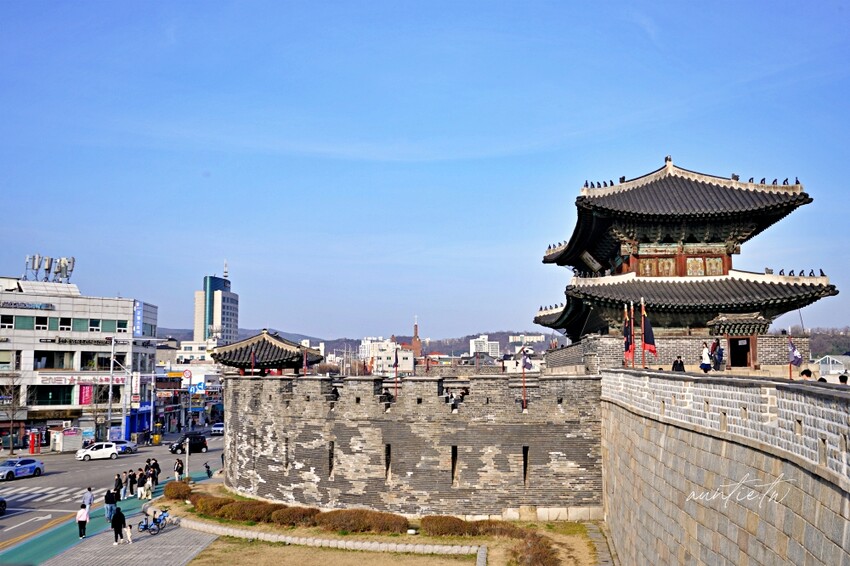 韓國【韓國】水原美食｜明城排骨，長安門旁水原必吃水原排骨，甜鹹軟嫩烤排骨