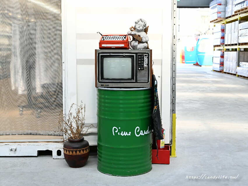 嘉義市東區皮爾卡登寢具文創園區｜嘉義免費景點推薦！千坪倉庫，在地經營國際品牌，高CP值寢具通通有，停車超方便