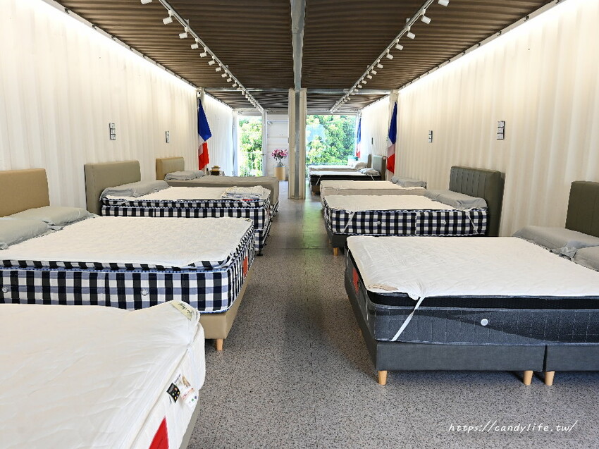 嘉義市東區皮爾卡登寢具文創園區｜嘉義免費景點推薦！千坪倉庫，在地經營國際品牌，高CP值寢具通通有，停車超方便