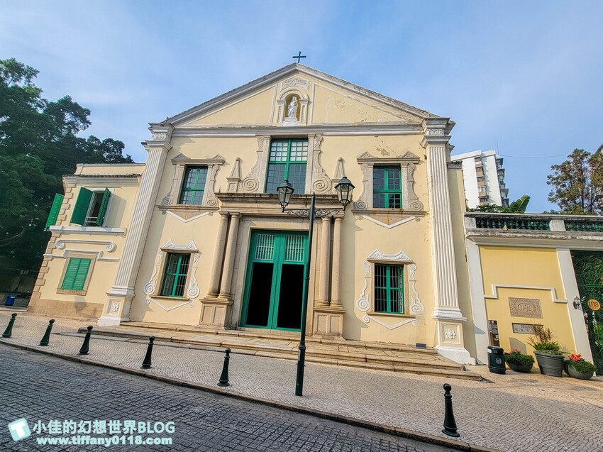 澳門2024澳門自由行/七大必去大三巴牌坊周邊免費景點推薦/議事亭前地、玫瑰聖母堂、戀愛巷/澳門自由行一日遊