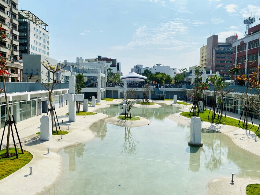 台南市中西區紅球臺南RedBall Tainan-跟著紅球一起旅遊台南/文內每日展出地點時間