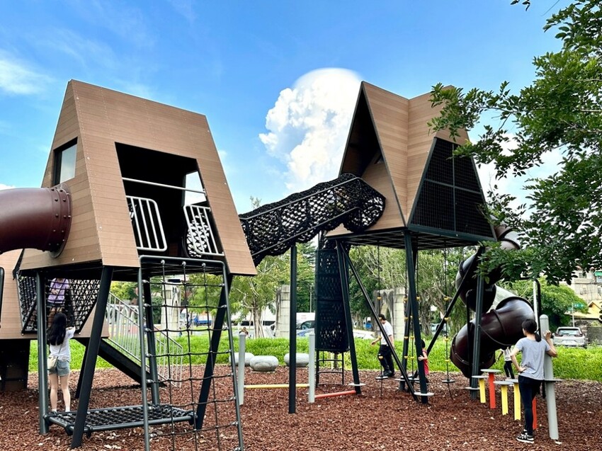 高雄市旗山區高雄景點美食分享|旗山美濃半日遊|旗山老街超好逛.動輒50年旗山美食小吃老店.旗山香蕉伴手禮必買！