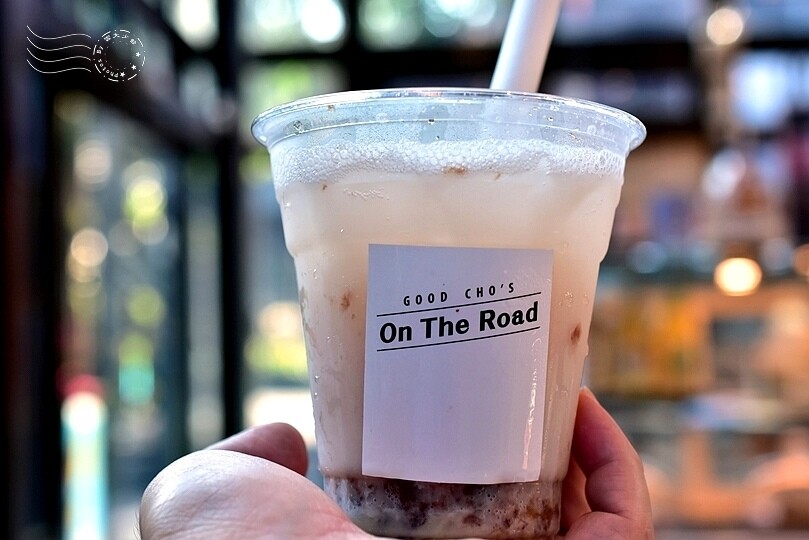 好丘:草莓煉乳氣泡飲