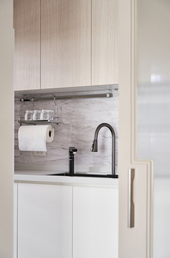 台中室內設計推薦:綻緣空間設計,現代透亮新家,臥室打通大2房