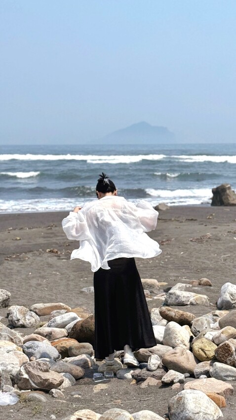 宜蘭縣頭城鎮403地震後的龜山島龜首沒斷，原來只是微整形，微浪漫的竹安海堤