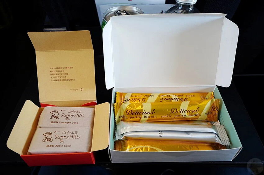 台北市中正區台鐵EMU3000｜黑白列車，新自強騰雲座艙初體驗，訂票懶人包