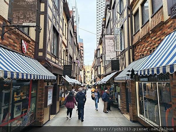 伯斯市中心商業街區／海伊林蔭道Hay Street Mall