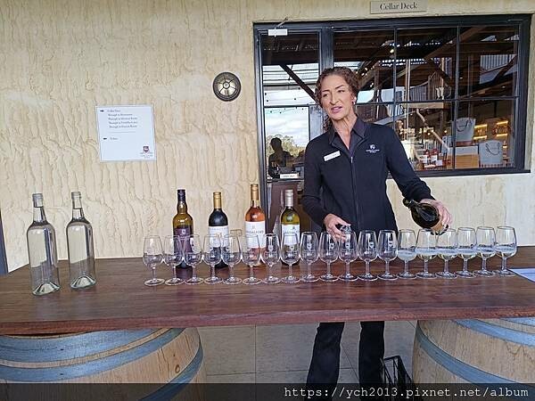 西澳伯斯天鵝河谷Sandalford酒莊品酒