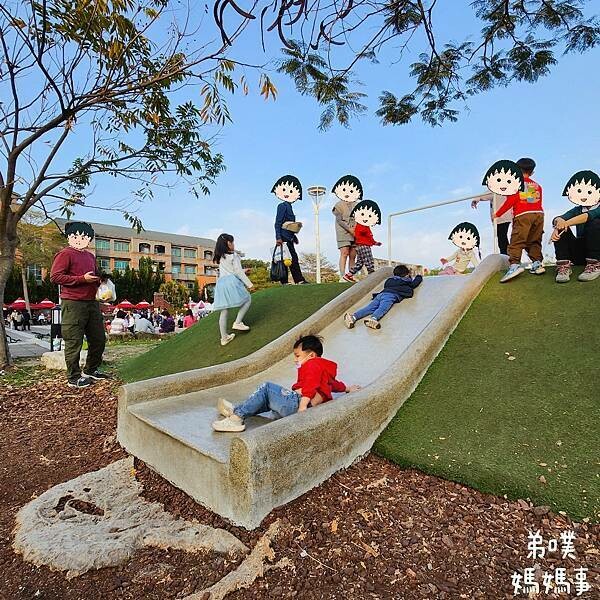 高雄市旗山區【高雄‧旗山】旗山特色遊戲場│山丘意象、香蕉也來了!滑步車步道、沙池、彈簧床，來旗山必玩!