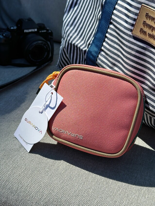 美國SUPANOVA探險家系列｜防潑水生活休閒腰包｜防潑水 Tech Kit 3C 配件收納包(小)｜歐洲旅遊必備包款！ - 萍姐愛分享