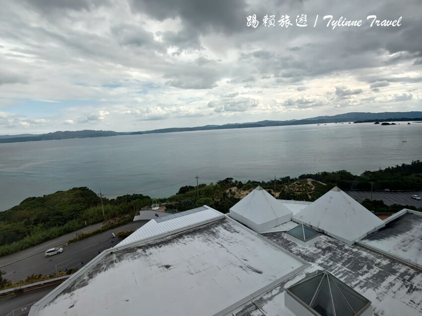 日本【沖繩景點】古宇利海洋塔，眺望絕美湛藍海景 | 清澈透光美麗海水 | 沖繩自駕約會景點 | 日本必去景點推薦