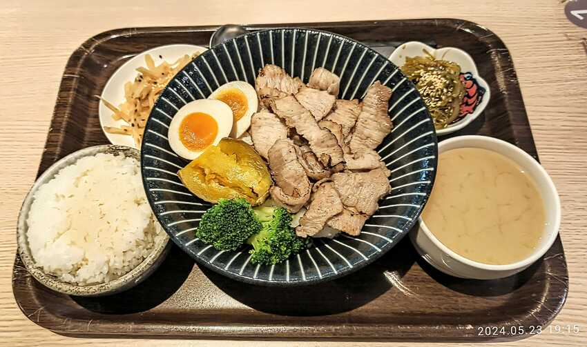食記 - 高雄 鳳山區 灶福丼丼