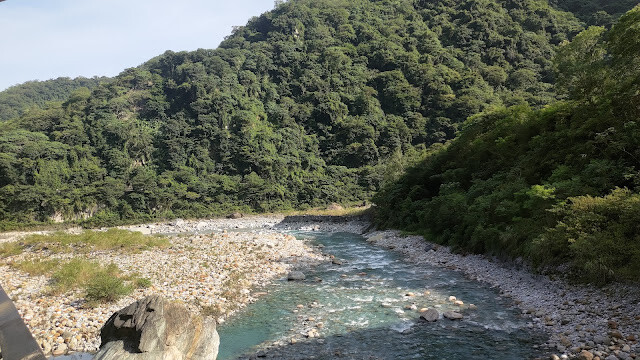 中橫公路 - 砂卡礑步道 中橫公路 - 砂卡礑步道