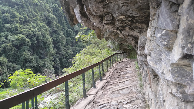 中橫公路 - 砂卡礑步道 中橫公路 - 砂卡礑步道