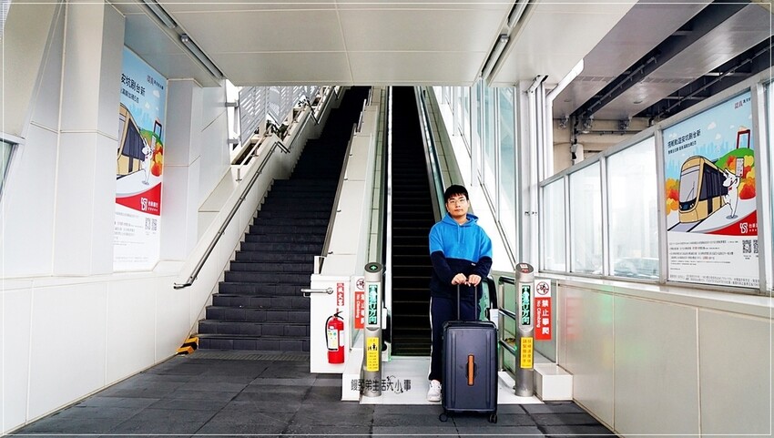 旅遊必備行李箱：Acer全新墨爾本PLUS拉鍊行李箱，時尚奶油白和神秘質感黑，讓你出行更時尚舒適