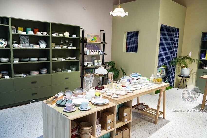 台中市大里區達克比來台中囉!!體驗達克比辦案巨型草叢大冒險,還有故事分享會可以同樂喔!台中活動|大里藝術廣場 Dali Ar