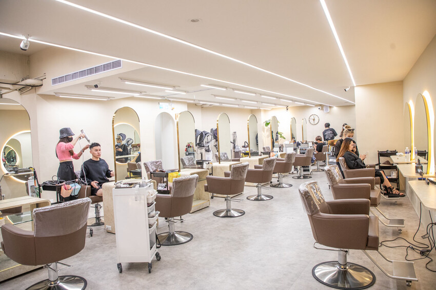 台北平價染髮推薦｜網美必染顯白韓流色系｜大安區職人髮型設計尤拿Una