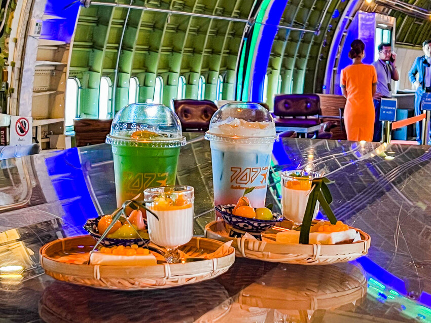 泰國747 CAFE BANGKOK｜有錢就是任性！直接拉一台747飛機來開咖啡廳