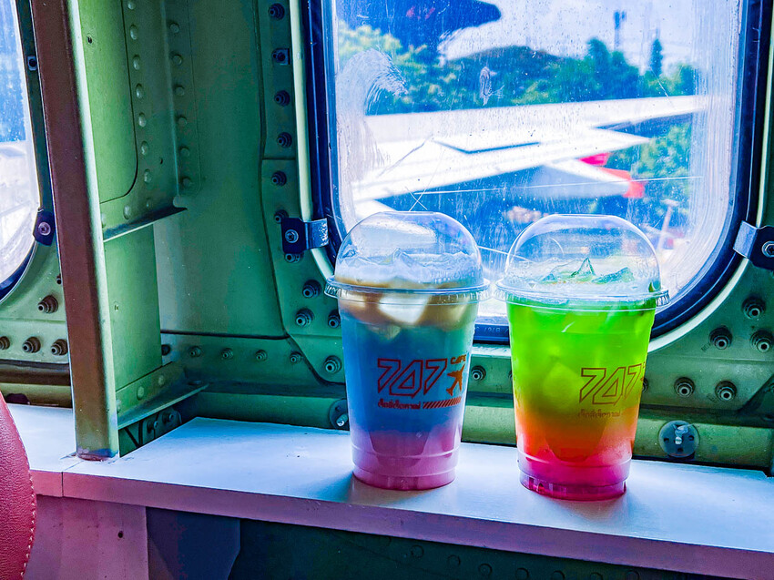 泰國747 CAFE BANGKOK｜有錢就是任性！直接拉一台747飛機來開咖啡廳