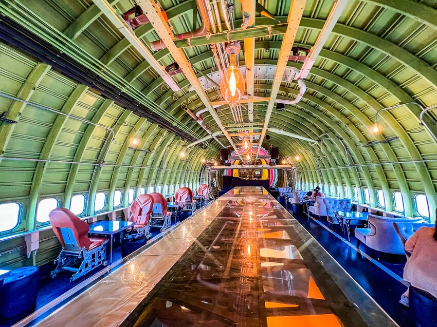 泰國747 CAFE BANGKOK｜有錢就是任性！直接拉一台747飛機來開咖啡廳