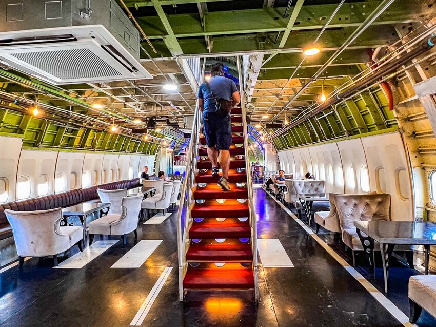 泰國747 CAFE BANGKOK｜有錢就是任性！直接拉一台747飛機來開咖啡廳