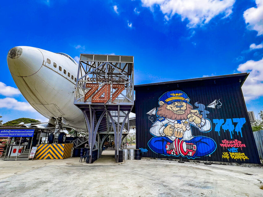 泰國747 CAFE BANGKOK｜有錢就是任性！直接拉一台747飛機來開咖啡廳