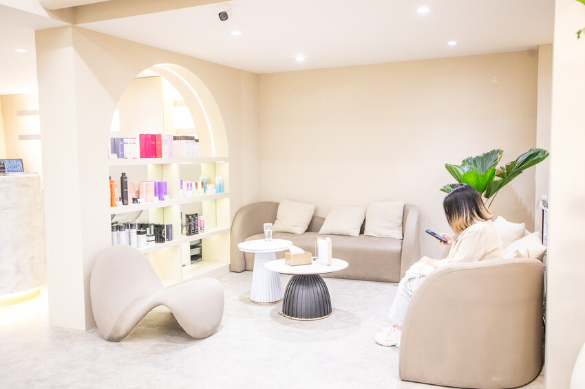 台北平價染髮推薦｜網美必染顯白韓流色系｜大安區職人髮型設計尤拿Una