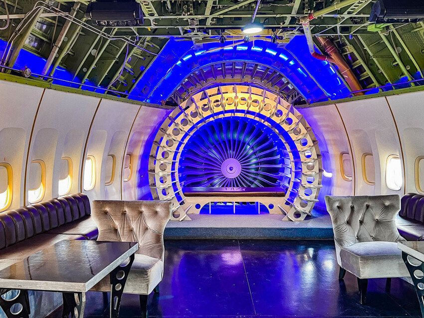 泰國747 CAFE BANGKOK｜有錢就是任性！直接拉一台747飛機來開咖啡廳