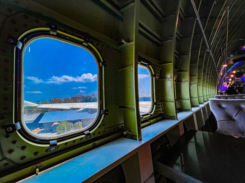 泰國747 CAFE BANGKOK｜有錢就是任性！直接拉一台747飛機來開咖啡廳