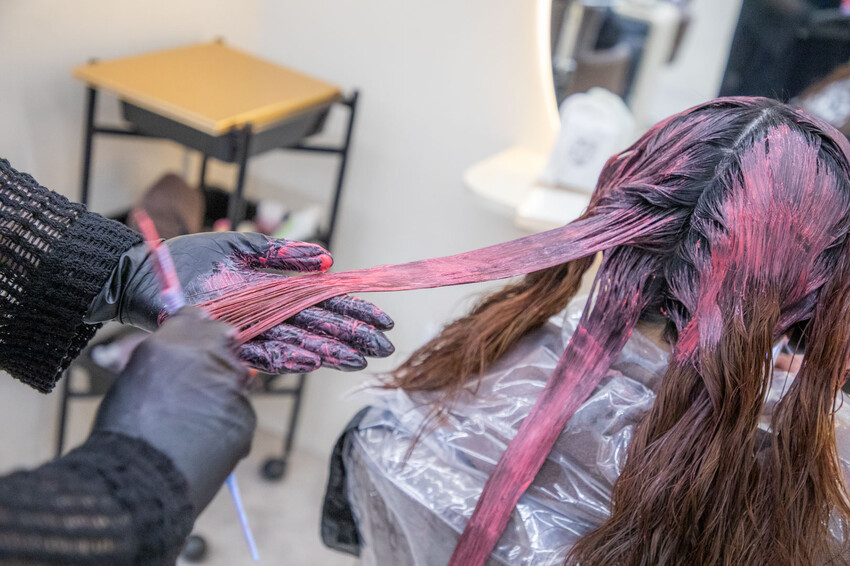 台北平價染髮推薦｜網美必染顯白韓流色系｜大安區職人髮型設計尤拿Una