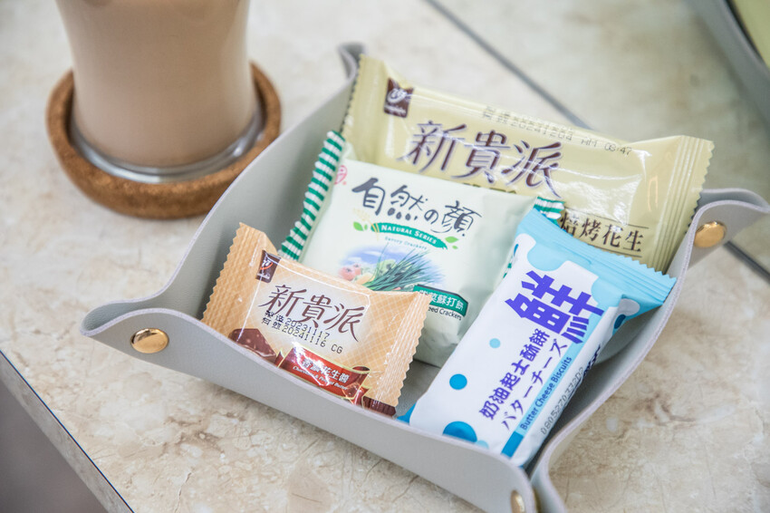 台北平價染髮推薦｜網美必染顯白韓流色系｜大安區職人髮型設計尤拿Una