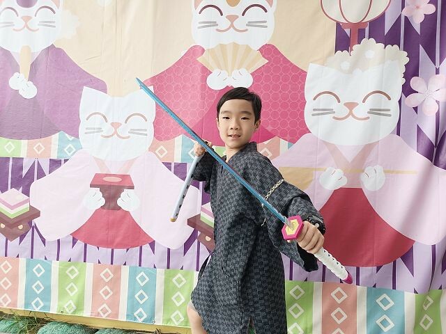 宜蘭縣礁溪鄉柯爺爺農場 | 宜蘭親子景點．近距離接觸小動物．免費變裝打卡趣．寵物友善園區