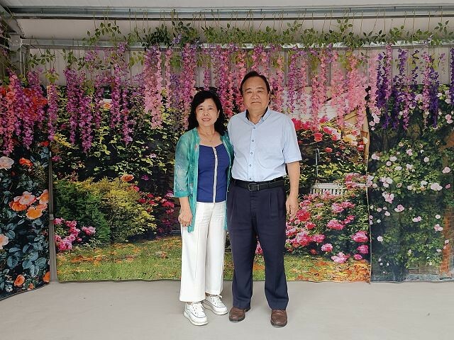 宜蘭縣礁溪鄉柯爺爺農場 | 宜蘭親子景點．近距離接觸小動物．免費變裝打卡趣．寵物友善園區