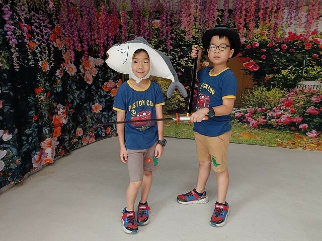 宜蘭縣礁溪鄉柯爺爺農場 | 宜蘭親子景點．近距離接觸小動物．免費變裝打卡趣．寵物友善園區