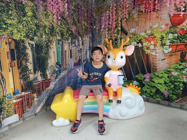 宜蘭縣礁溪鄉柯爺爺農場 | 宜蘭親子景點．近距離接觸小動物．免費變裝打卡趣．寵物友善園區