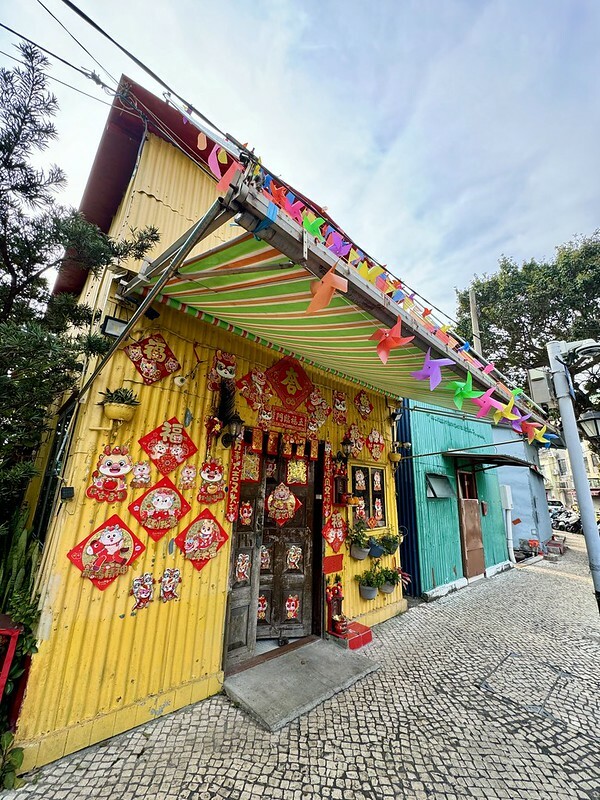 澳門澳門旅遊｜路環散策，遠離喧囂繁華，走入回憶，意外發現熟悉的影視角落。（安德魯蛋撻路環本店、路環聖方濟