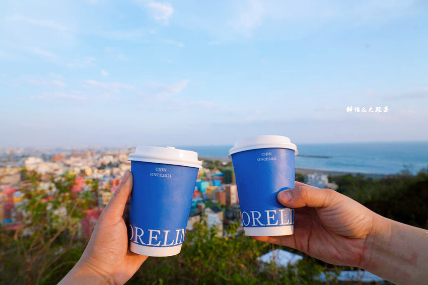 高雄燈塔 ❙ 純白燈塔賞落日、看夜景，越夜越美麗高雄港灣景色
