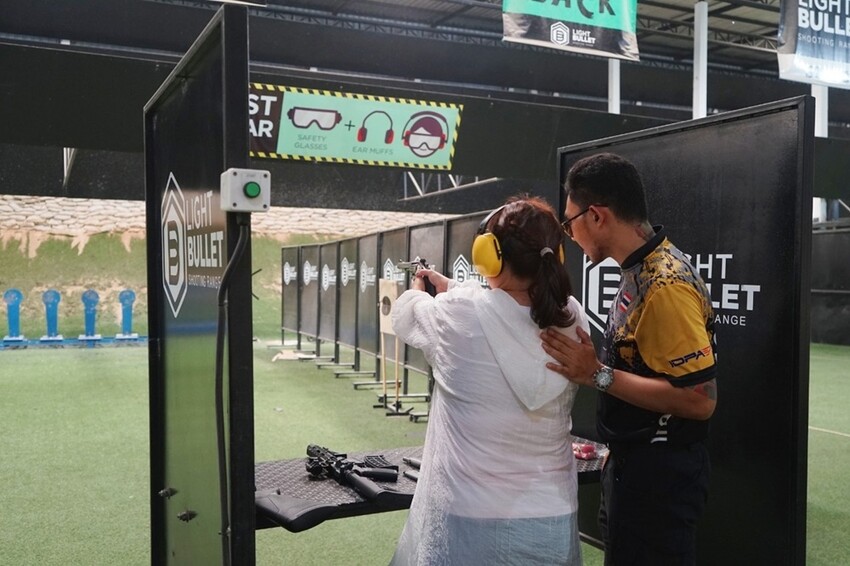 泰國芭達雅必玩景點 | Light Bullet Shooting Range 亞洲超大型真槍實彈射擊場地，安全又刺激絕對不能錯過的體驗！！