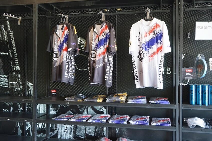 泰國芭達雅必玩景點 | Light Bullet Shooting Range 亞洲超大型真槍實彈射擊場地，安全又刺激絕對不能錯過的體驗！！