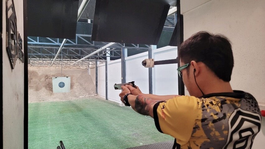 泰國芭達雅必玩景點 | Light Bullet Shooting Range 亞洲超大型真槍實彈射擊場地，安全又刺激絕對不能錯過的體驗！！