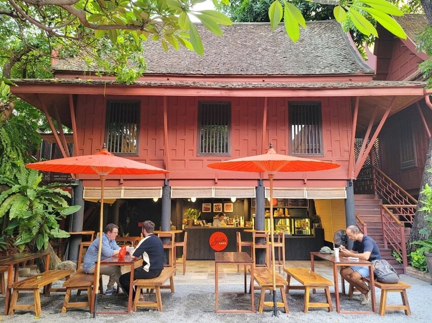 泰絲之王故居‵金湯普森博物館′|泰國曼谷必訪景點美食,沈浸在傳統泰式建築中,品嚐道地泰式料理及夢幻調酒真是泰幸福!