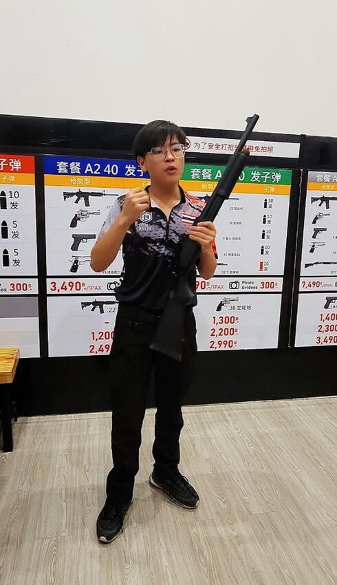 泰國芭達雅必玩景點 | Light Bullet Shooting Range 亞洲超大型真槍實彈射擊場地，安全又刺激絕對不能錯過的體驗！！