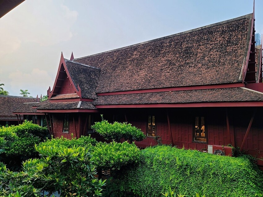 泰絲之王故居‵金湯普森博物館′|泰國曼谷必訪景點美食,沈浸在傳統泰式建築中,品嚐道地泰式料理及夢幻調酒真是泰幸福!