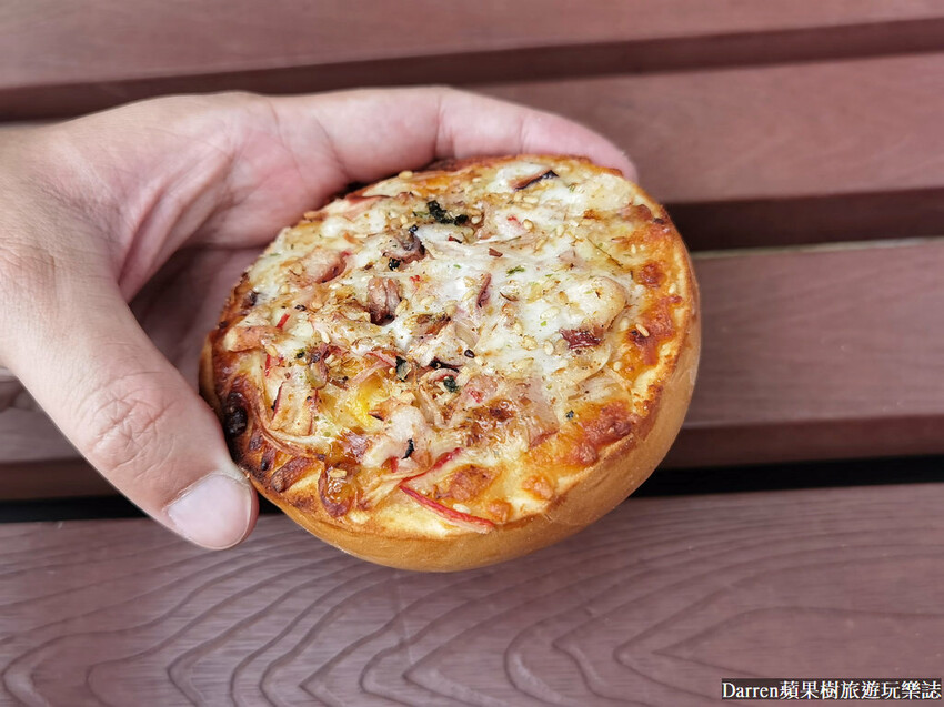 一口馬可貝果披薩,起司貝果7-11價錢,7-11美食推薦,7-11微波食品推薦,7-11食物推薦,7-11微波食品推薦dcard,7-11微波冷凍食品,711貝果,德式辣腸貝果披薩,照燒章魚貝果披薩,青醬菇菇貝果披薩