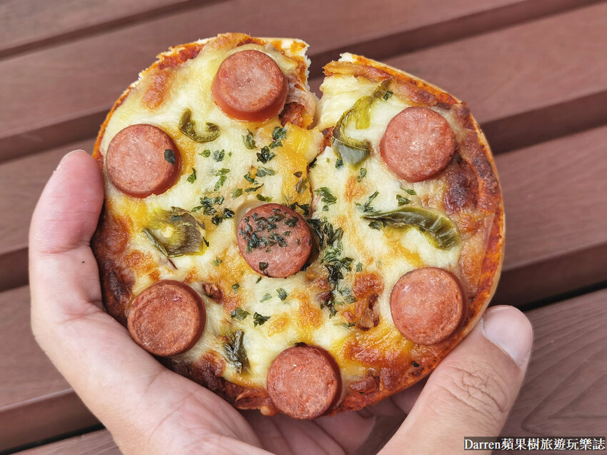 一口馬可貝果披薩,起司貝果7-11價錢,7-11美食推薦,7-11微波食品推薦,7-11食物推薦,7-11微波食品推薦dcard,7-11微波冷凍食品,711貝果,德式辣腸貝果披薩,照燒章魚貝果披薩,青醬菇菇貝果披薩