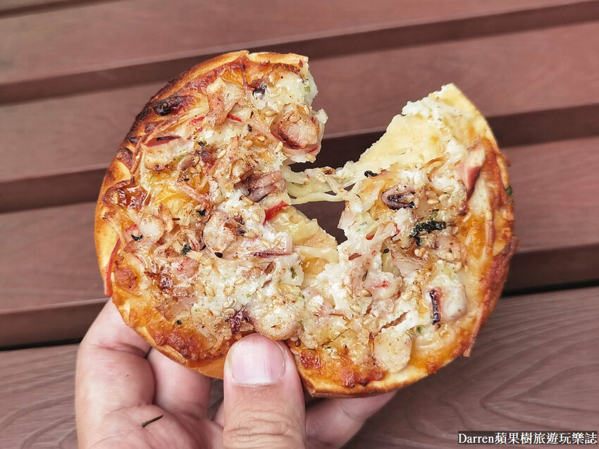 一口馬可貝果披薩,起司貝果7-11價錢,7-11美食推薦,7-11微波食品推薦,7-11食物推薦,7-11微波食品推薦dcard,7-11微波冷凍食品,711貝果,德式辣腸貝果披薩,照燒章魚貝果披薩,青醬菇菇貝果披薩