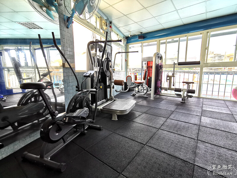 宜蘭縣冬山鄉龍目井湧泉活水游泳池》20元起一票玩到底.奈米氣泡熱水牛奶浴.健身房 SPA 烤箱 蒸汽室~CP值超高