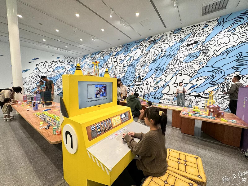 桃園市中壢區桃園市兒童美術館》全台最美的兒童美術館，以當代藝術為主題，純白色斜頂山丘好吸睛